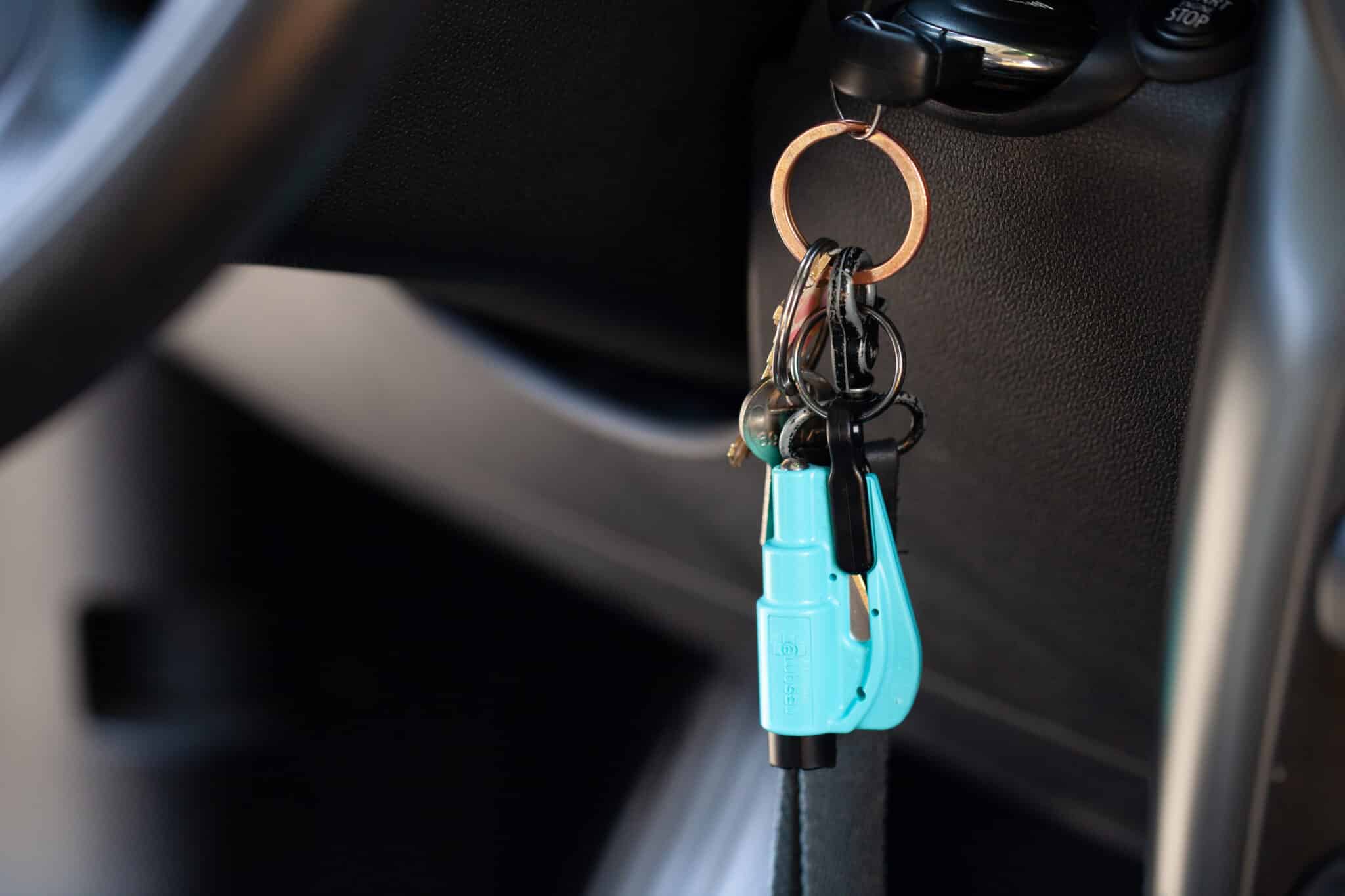 resqme® Car Escape Tool, Seatbelt Cutter / Window Breaker – Pack of 3  Black, Blue & Safety Yellow - resqme, Inc.