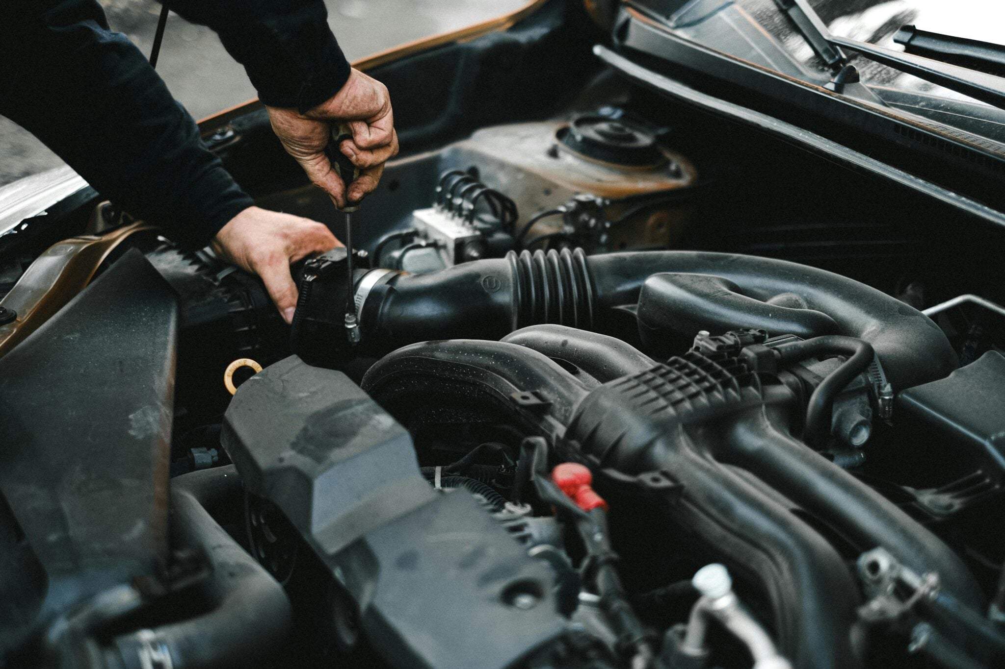 Keep Your Car Running Smoothly with These 6 Maintenance Checks